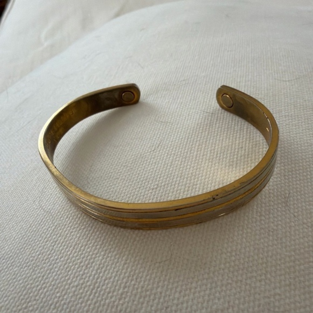 Vintage 24K Electro Plated Magnetic Gold Silvertone Cuff Bracelet 6-5/8"